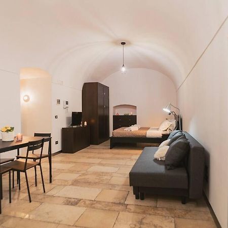 Trani -Suite ❉Marmor - Elegante Casa Storica ❉ Exterior foto