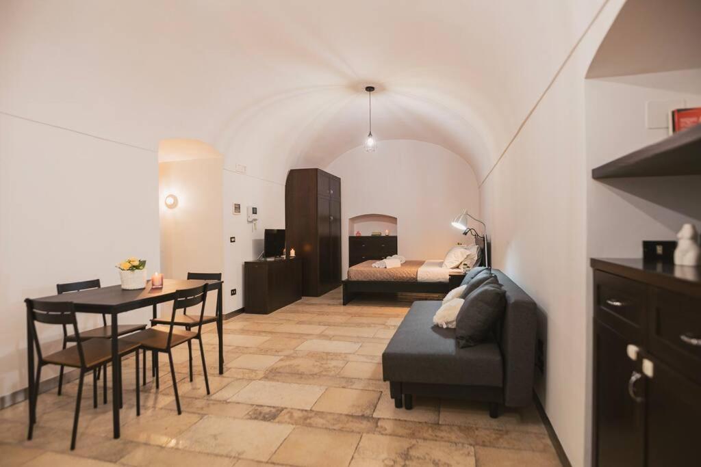 Trani -Suite ❉Marmor - Elegante Casa Storica ❉ Exterior foto